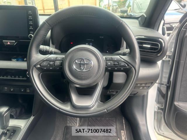 Toyota YARIS CROSS 2022-12 8370011-10