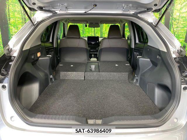 Toyota YARIS CROSS 2024-05 8370003-10