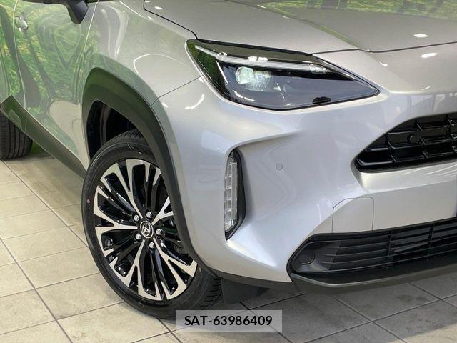 Toyota YARIS CROSS 2024-05 8370003-12
