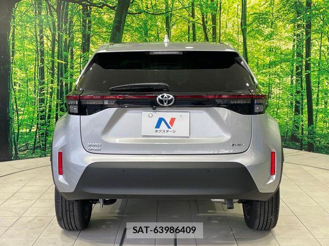 Toyota YARIS CROSS 2024-05 8370003-15