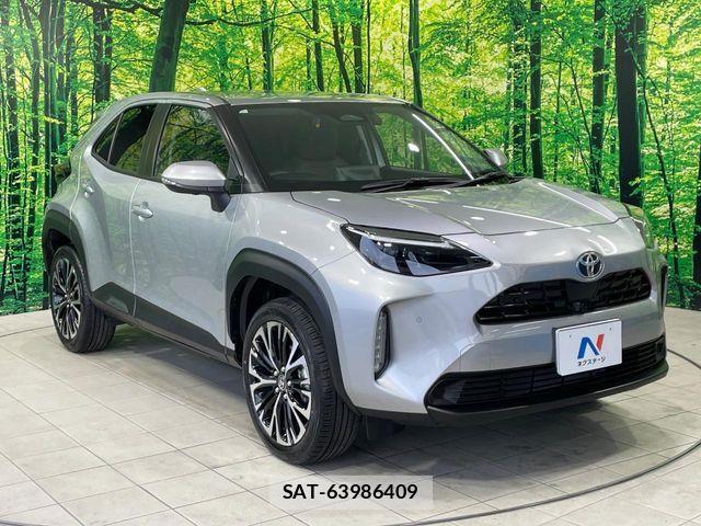 Toyota YARIS CROSS 2024-05 8370003-16