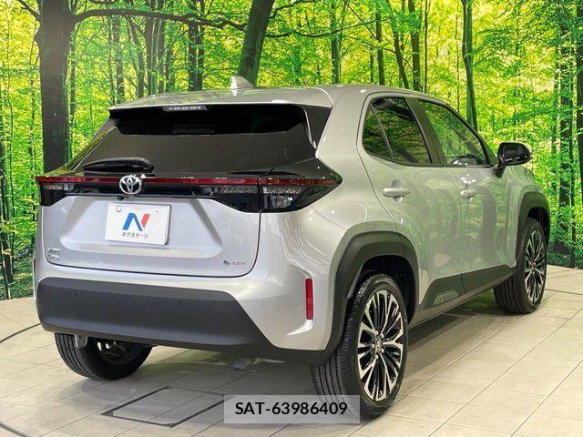 Toyota YARIS CROSS 2024-05 8370003-17
