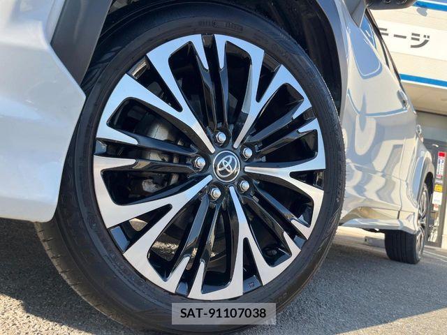 Toyota YARIS CROSS 2024-11 8370001-16