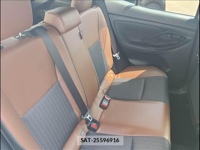 Toyota YARIS CROSS 2022-10 8370007-15