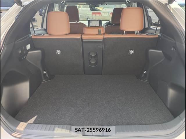 Toyota YARIS CROSS 2022-10 8370007-16