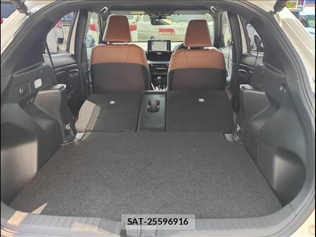 Toyota YARIS CROSS 2022-10 8370007-17