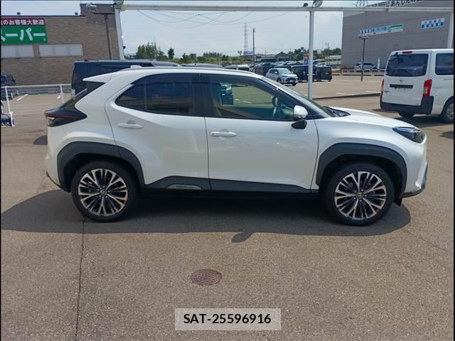 Toyota YARIS CROSS 2022-10 8370007-3