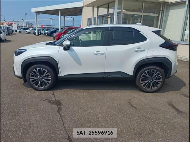 Toyota YARIS CROSS 2022-10 8370007-4