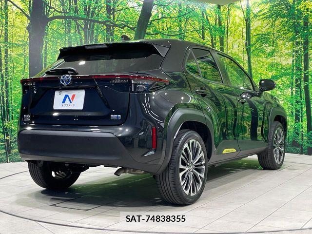 Toyota YARIS CROSS 2021-11 8370010-16