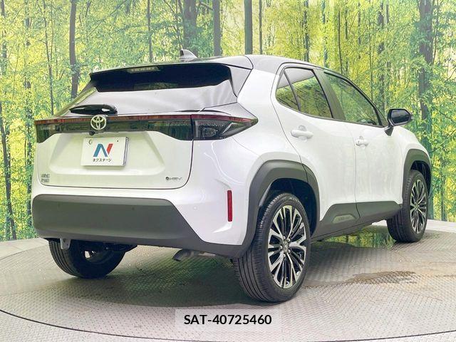Toyota YARIS CROSS 2025-09 8369998-16
