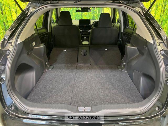 Toyota YARIS CROSS 2025-11 8370004-9