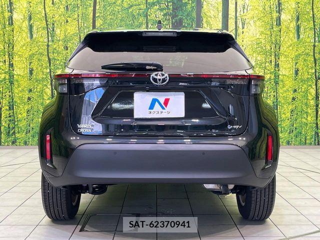 Toyota YARIS CROSS 2025-11 8370004-14