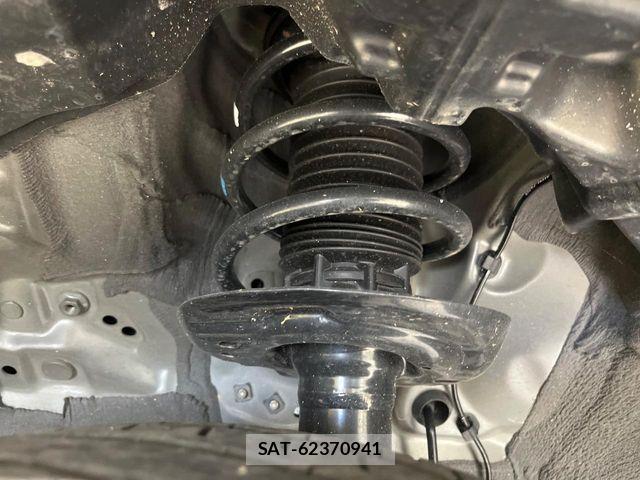 Toyota YARIS CROSS 2025-11 8370004-19