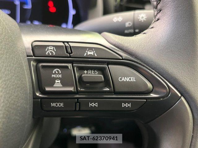 Toyota YARIS CROSS 2025-11 8370004-5