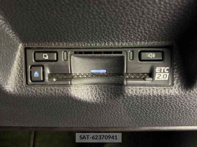 Toyota YARIS CROSS 2025-11 8370004-6