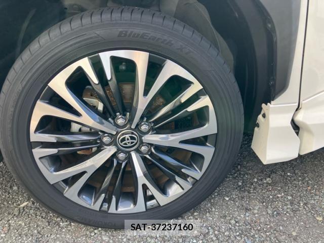 Toyota YARIS CROSS 2021-06 8370009-9