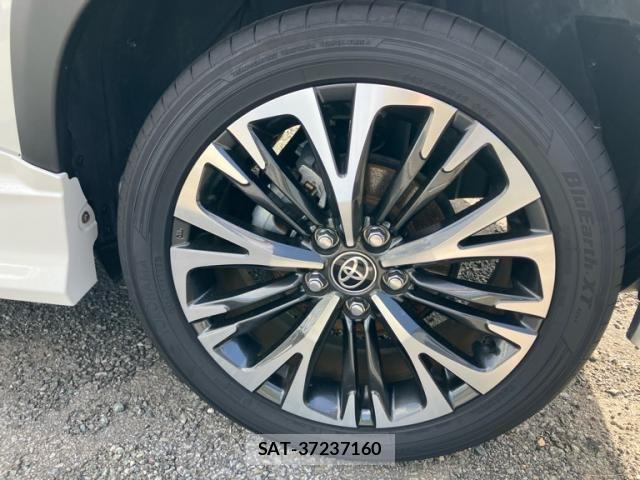 Toyota YARIS CROSS 2021-06 8370009-10