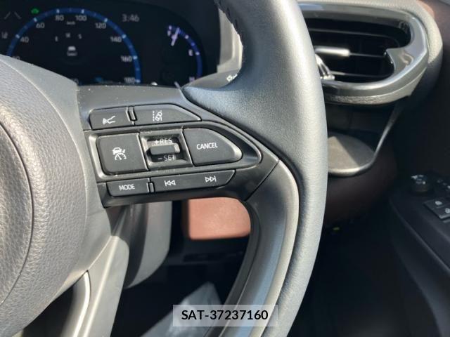 Toyota YARIS CROSS 2021-06 8370009-20