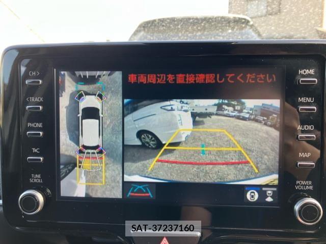 Toyota YARIS CROSS 2021-06 8370009-23