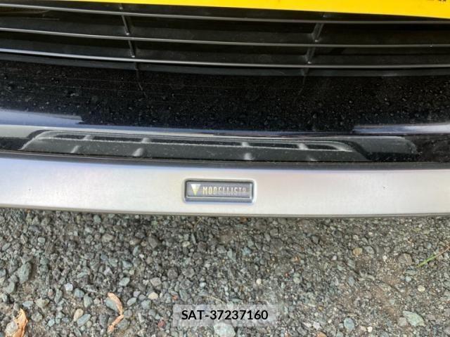 Toyota YARIS CROSS 2021-06 8370009-25