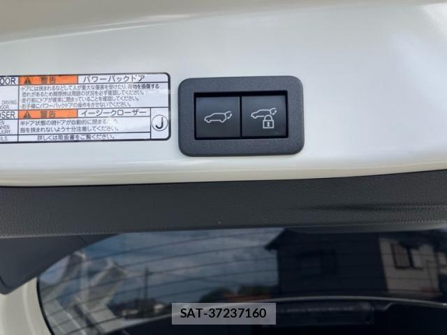 Toyota YARIS CROSS 2021-06 8370009-7