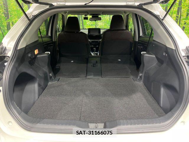 Toyota YARIS CROSS 2021-04 8370005-10