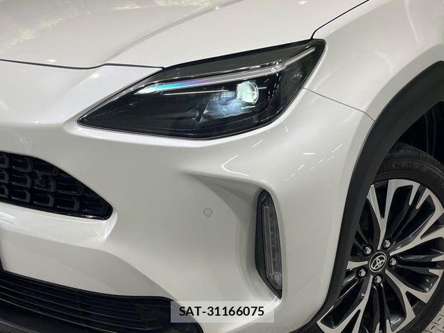 Toyota YARIS CROSS 2021-04 8370005-12