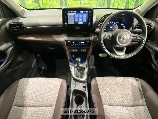 Toyota YARIS CROSS 2021-04 8370005-1