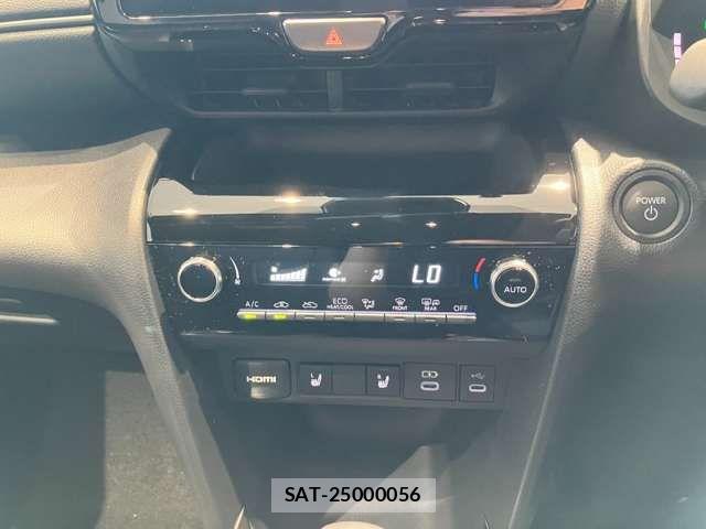 Toyota YARIS CROSS 2025-07 8369997-12