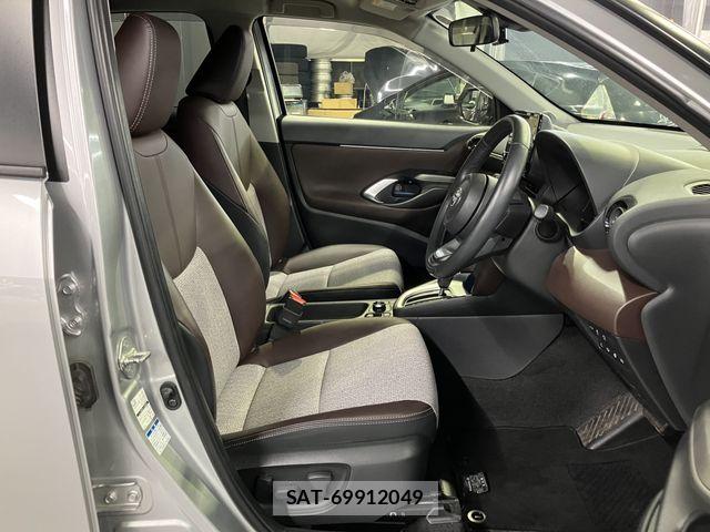 Toyota YARIS CROSS 2020-09 8370013-9