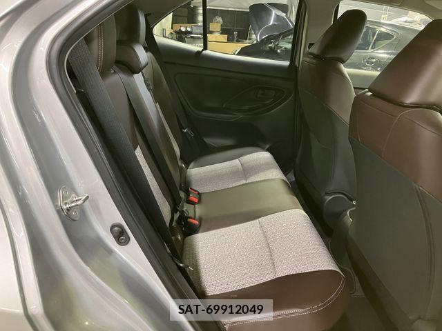 Toyota YARIS CROSS 2020-09 8370013-24