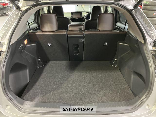 Toyota YARIS CROSS 2020-09 8370013-26