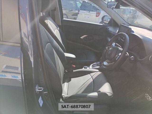 Toyota YARIS CROSS 2024-05 8370015-14