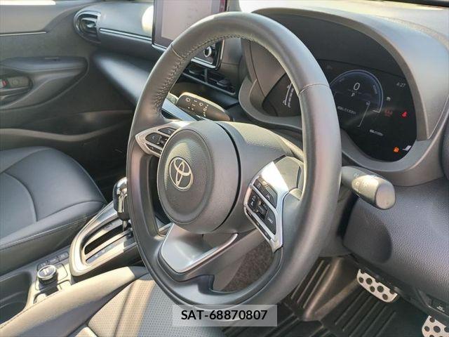 Toyota YARIS CROSS 2024-05 8370015-16