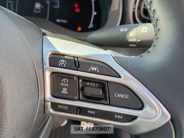 Toyota YARIS CROSS 2024-05 8370015-23