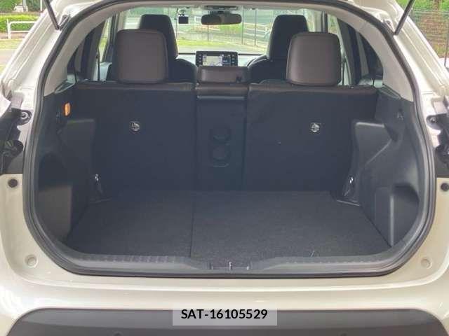 Toyota YARIS CROSS 2021-08 8370006-18