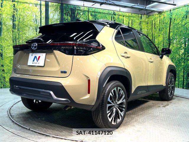 Toyota YARIS CROSS 2023-09 8370000-16