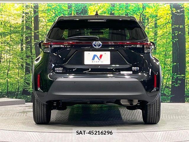 Toyota YARIS CROSS 2021-07 8372433-14