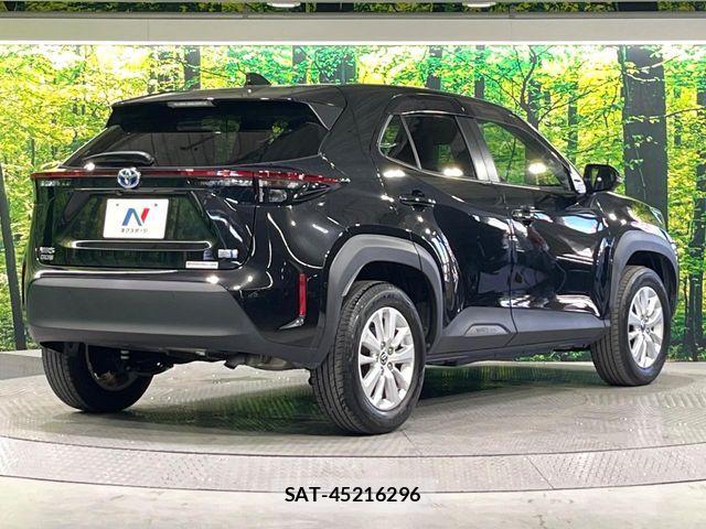Toyota YARIS CROSS 2021-07 8372433-16