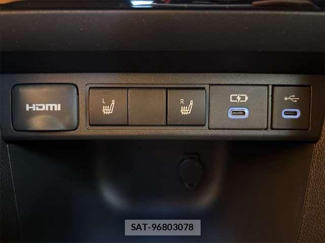 Toyota YARIS CROSS 2025-03 8372430-12