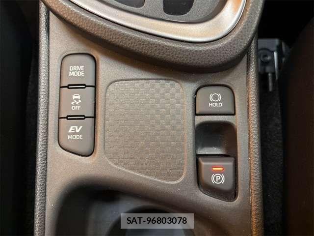 Toyota YARIS CROSS 2025-03 8372430-14