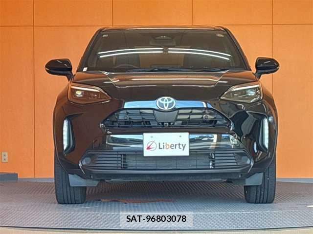 Toyota YARIS CROSS 2025-03 8372430-18