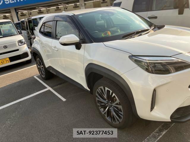 Toyota YARIS CROSS 2021-12 8372432-1
