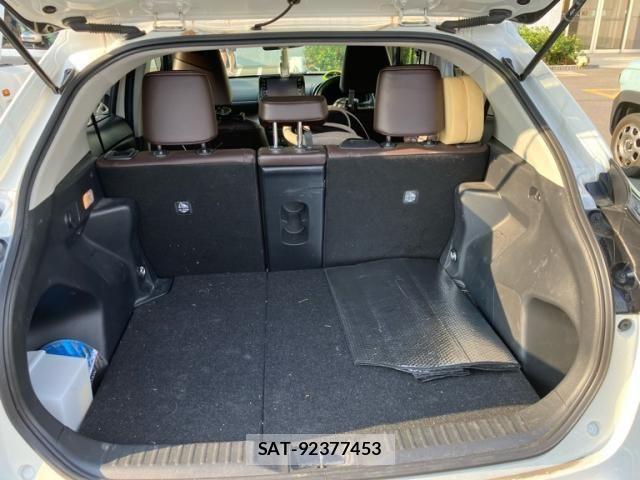 Toyota YARIS CROSS 2021-12 8372432-5