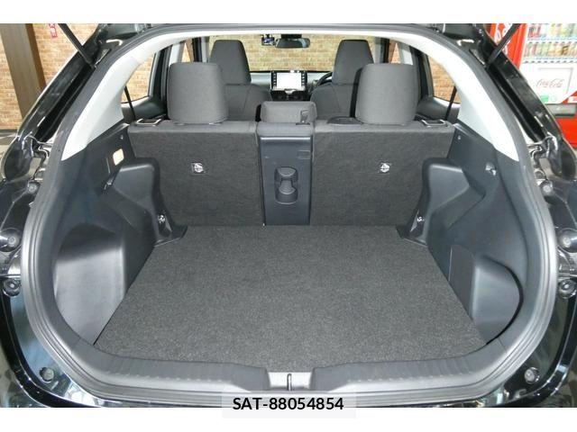 Toyota YARIS CROSS 2021-10 8416073-11