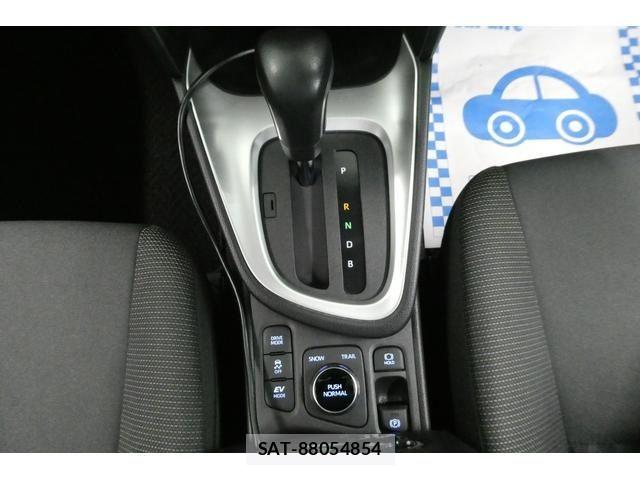 Toyota YARIS CROSS 2021-10 8416073-26