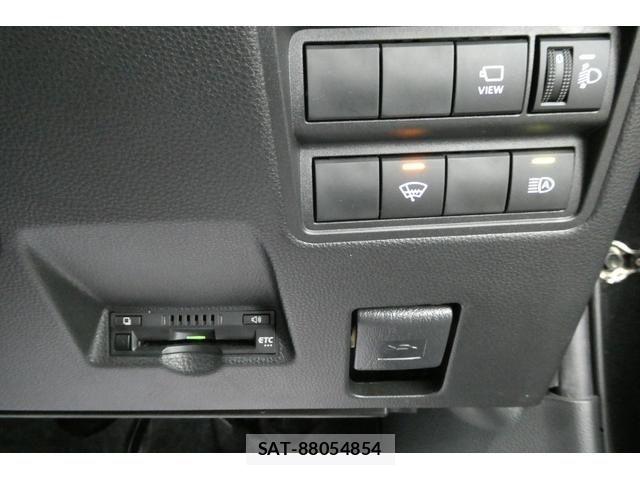 Toyota YARIS CROSS 2021-10 8416073-27