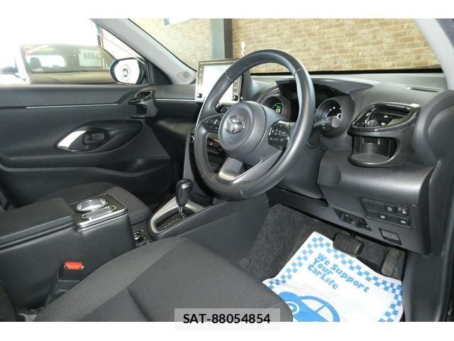 Toyota YARIS CROSS 2021-10 8416073-3