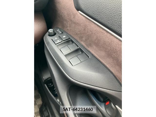 Toyota YARIS CROSS 2022-10 8416089-10
