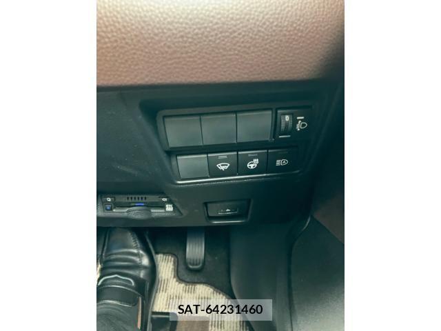 Toyota YARIS CROSS 2022-10 8416089-11